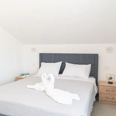 Hilltop Apartment